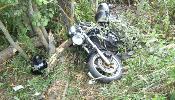 Мотоциклист на Suzuki погиб, совершая обгон в Адышево