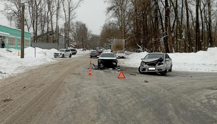 Авария с мотобуксировщиком и пострадавшая подросток: в Кировской области произошло три аварии за сутки