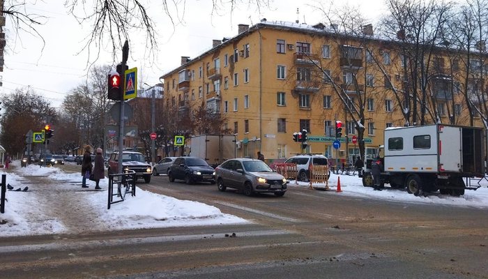 В Кирове на двух улицах перекроют проезд на полтора месяца