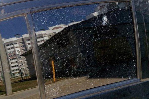 Стрельба из пневматики: подростки калечат людей и портят машины