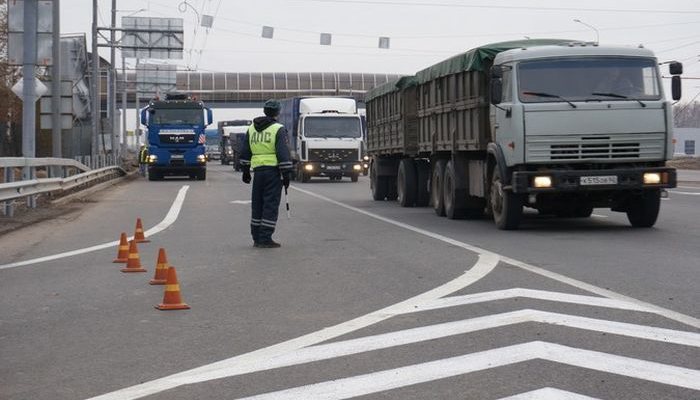 В июле-августе водители фур и грузовиков не смогут проехать через Казань