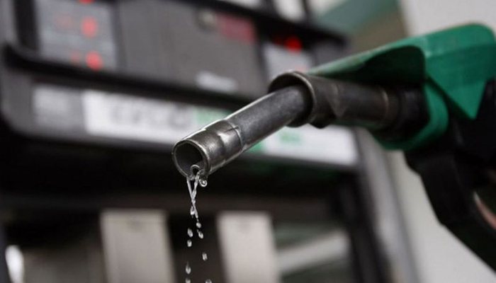 Владельцев АЗС оштрафуют за разбавленный бензин