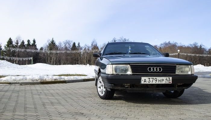 Она ещё живая: тест-драйв Audi 100 1989 года