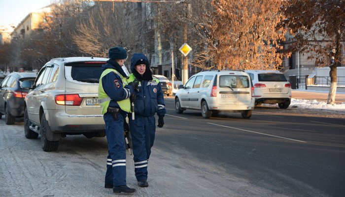 Штрафуют и за это: водителя наказали на 1500 рублей за 1 действие на дороге