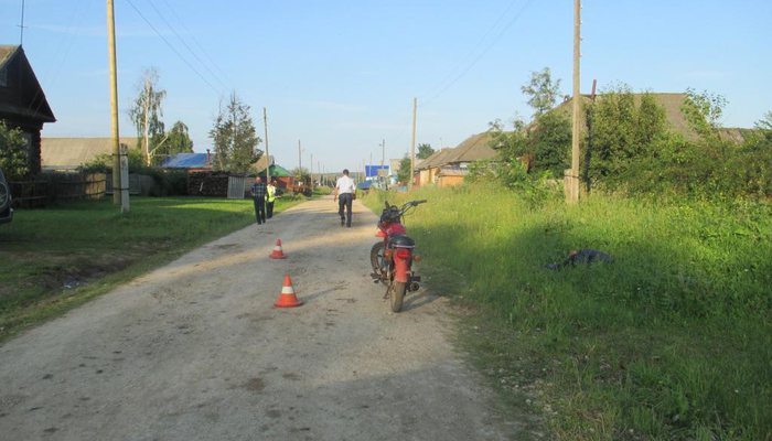 Пьяная бесправница на мотоцикле сбила женщину в Пижанском районе