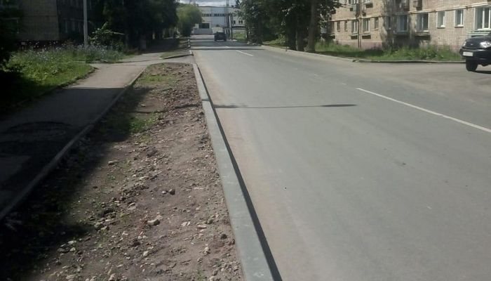 В Кирове отремонтировали еще три дороги: сегодня состоялась их приемка