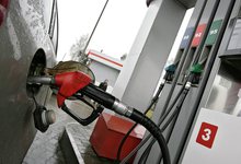 Цена бензина преодолела отметку 50 рублей в Кировской области