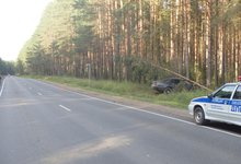 На трассе Киров - Чепецк врезалась в дерево Toyota Camry
