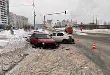 В 10 ДТП в Кировской области пострадали 14 человек: среди них несовершеннолетняя