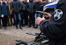Граждан, обстрелявших машину из «пневматики» на 45 000 рублей, нашли