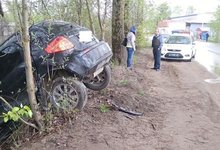 В Лянгасово «Шкода» врезалась в машину и в дерево: пассажирка погибла