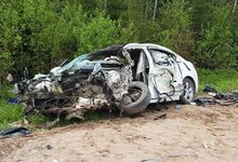 В Кировской области грузовик «Урал» столкнулся с легковушкой: один человек погиб