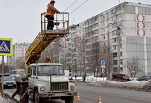 Дороги Кирова станут светлее: теперь ямы будет видно и их можно будет объехать