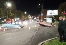 Авария с «перевертышем»: на улице Ленина «десятка» столкнулась с Lada Xray