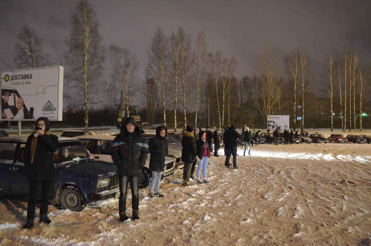 10 тысяч рублей штраф за сходку ВАЗоводов получил кировский студент