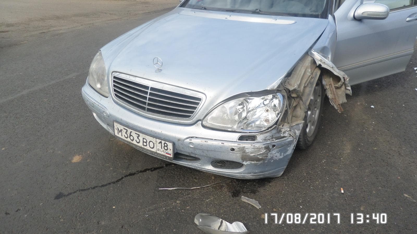 На Лепсе Mercedes протаранил Volkswagen