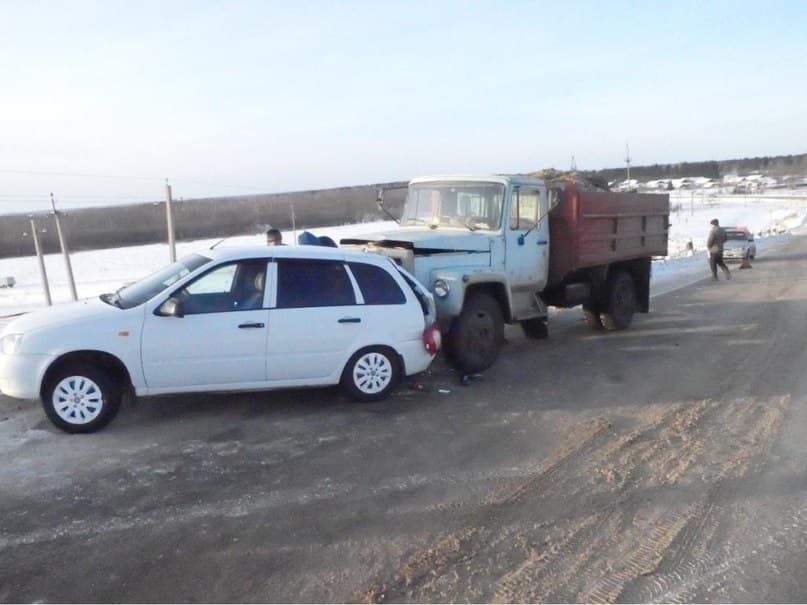В Кирово-Чепецком районе столкнулись «Калина» и «ГАЗ»