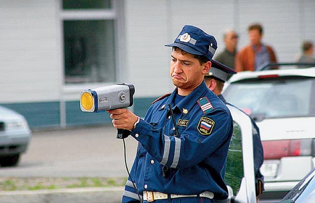 У гаишников отобрали ручные радары