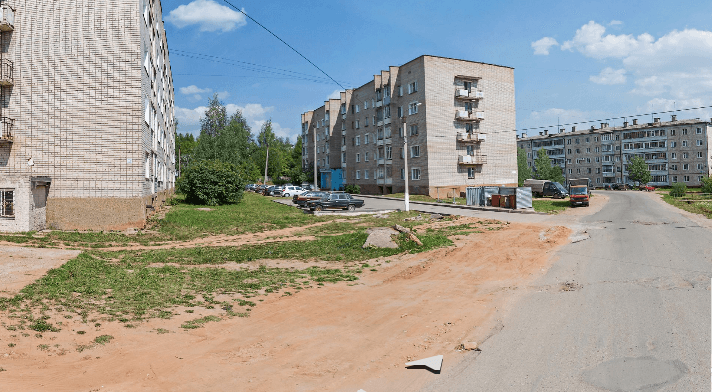 В Радужном автобус с пассажирами увяз в грязи