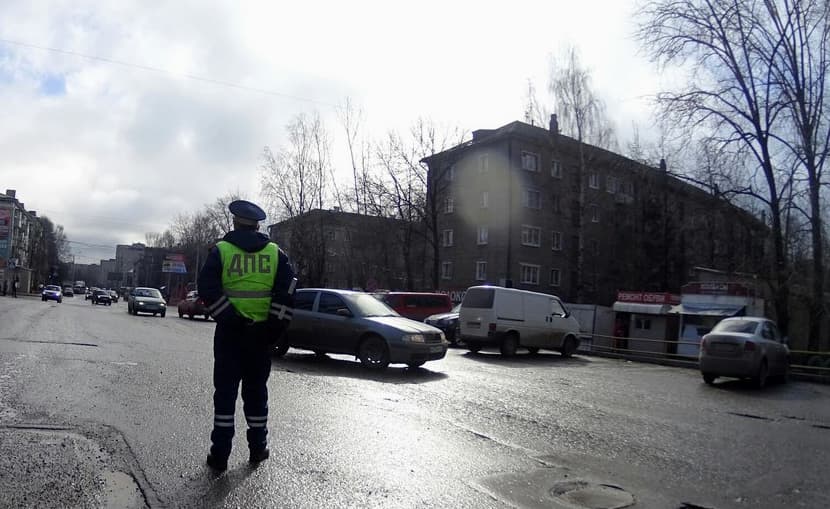 Учения или ловят кого? По Московской расставлены экипажи полиции