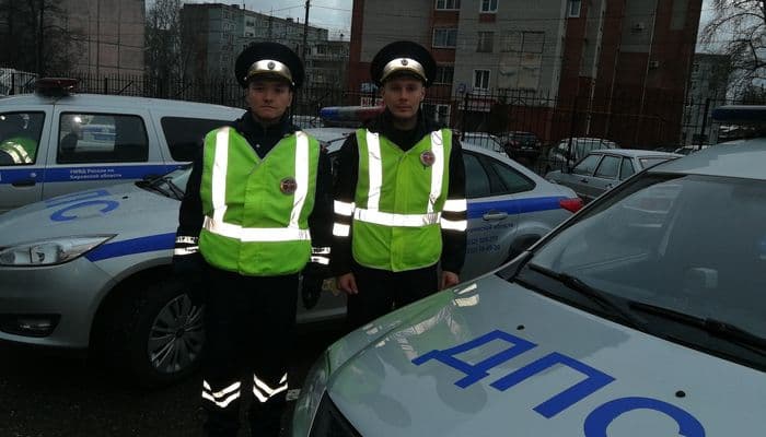 Кировские ДПСники спасли мужчину от смерти