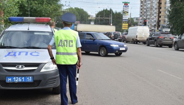 Депутаты предложили не наказывать водителей за отсутствие документов