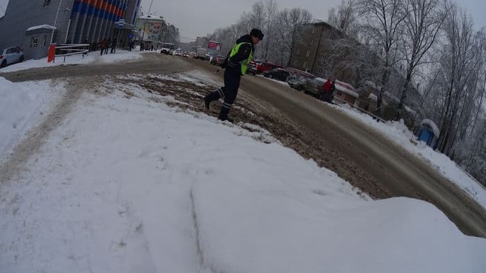 В очередной раз планируется запретить курение за рулем