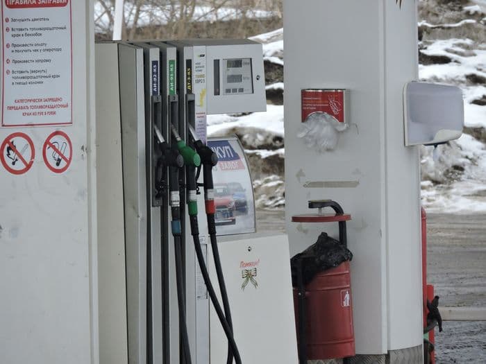 Независимые АЗС выживают, как могут: кому-то приходится разбавлять бензин