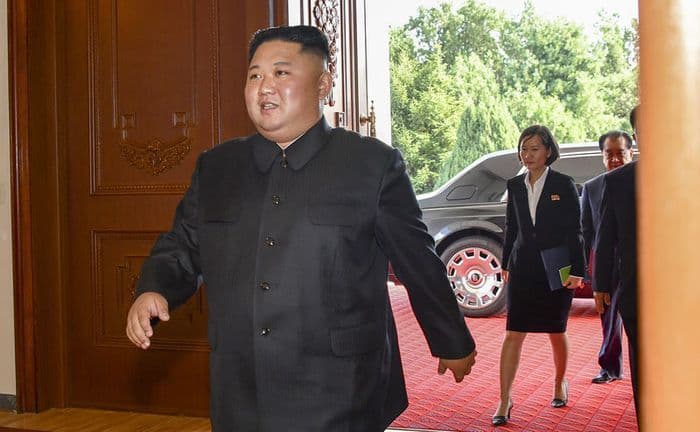 Ким Чен Ын пересел с “Приоры” на новенький “Роллс-Ройс”