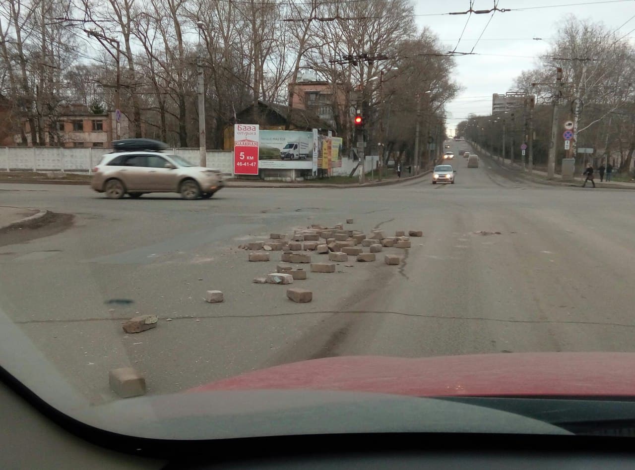 На Щорса появилась искусственная помеха