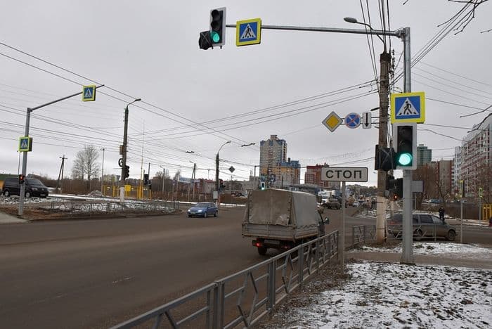 В районе перекрестка  Московской и Солнечной изменили схему движения автотранспорта