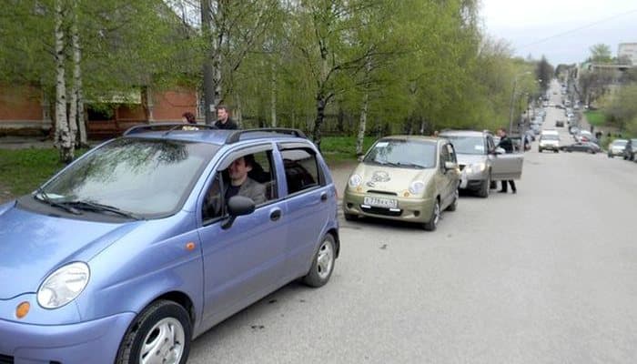 1 автомобиль на 10 семей в Кировской области — такая статистика