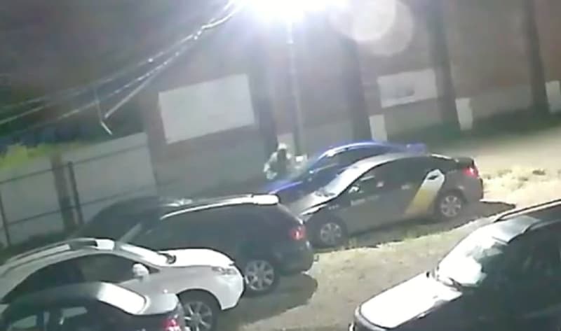 В Кирове разыскивают поджигателя автомобиля