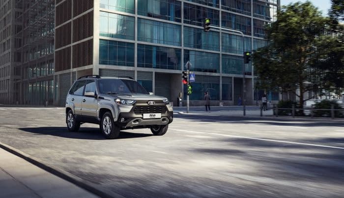 АвтоВАЗ опубликовал видео с новой LADA NIVA Travel: известны характеристики