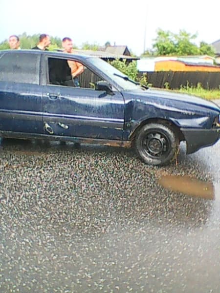 Пьяный пенсионер врезался на машине в дерево