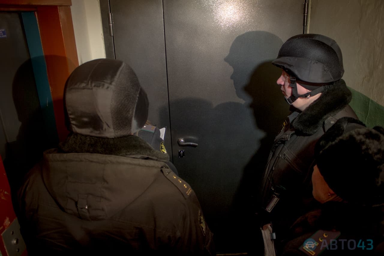 В Кирове водителей лишают прав за неоплаченные долги