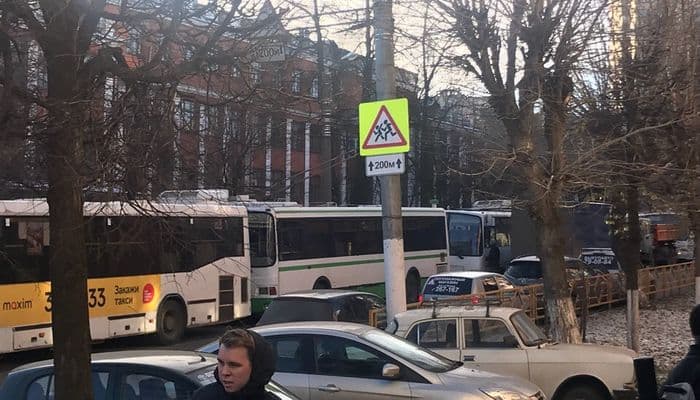 Водитель на “Лачетти” не пропустил “скорую”, совершив с ней столкновение