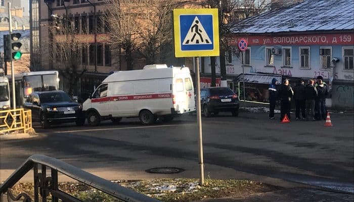 Водитель на “Лачетти” не пропустил “скорую”, совершив с ней столкновение