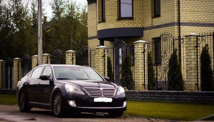 Жена чиновника из Ространснадзора имела 66 автомобилей: совпадение?