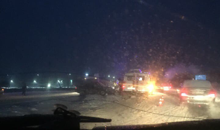 Разворачивающийся на Honda мужчина спровоцировал ДТП на Южном обходе