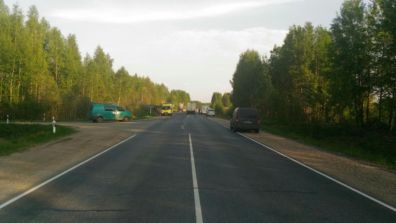 «Калина» выехала на стречную полосу врезалась в грузовой Volvo