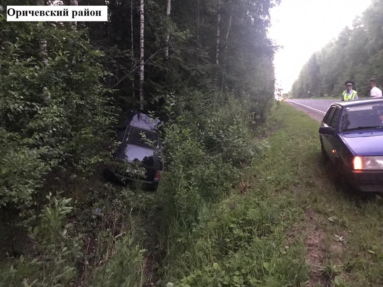 В Кировской области водитель Volkswagen Passat вылетел в кювет