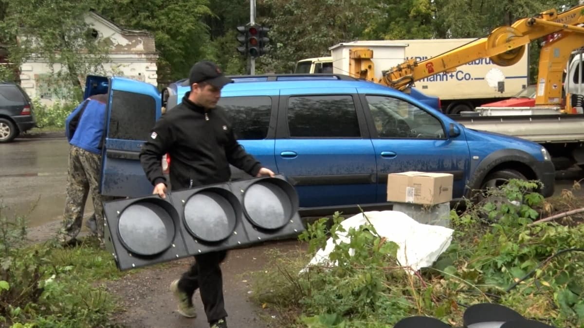 В мэрии рассказали, когда подключат новые светофоры на перекрестке Ердякова и Сельскохозяйственного проезда 