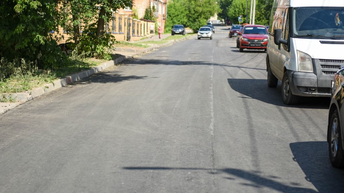 В Кирове завершаются дорожные работы еще на трёх улицах