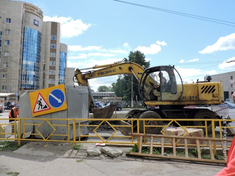 В Кирове улицу Комсомольскую снова перекопали