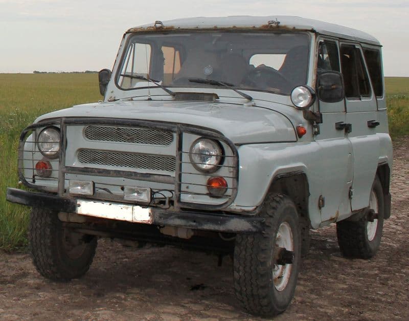 Двое братьев-нижегородцев угнали «уазик» у жителя Кировской области