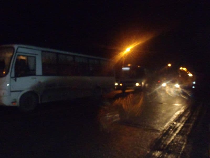 В Нововятске столкнулись два автобуса: 4 пассажира получили травмы