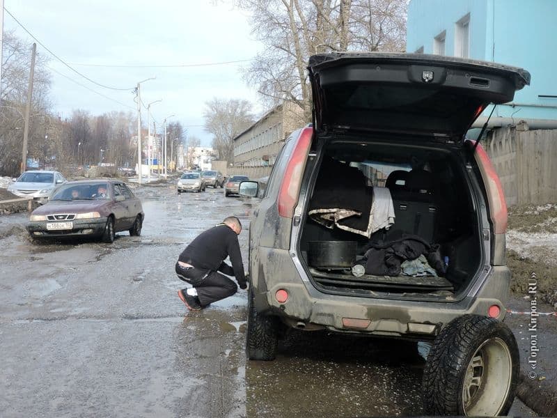 Дорожная обстановка в городе: пробитые колеса и десятки ДТП
