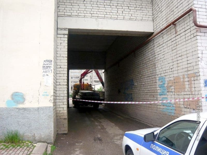 «КАМАЗ» в Кирове чуть не разрушил многоэтажку