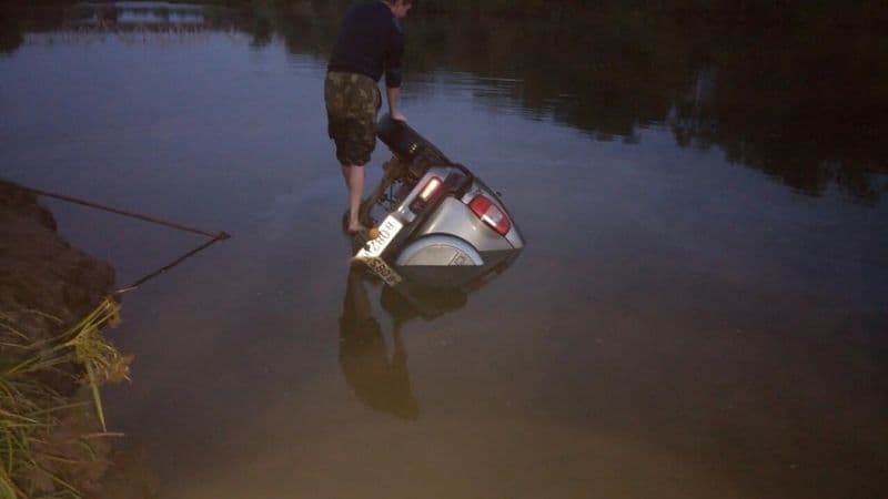 Под Кировом «Шевроле Нива» упала в Быстрицу, «утопив» водителя